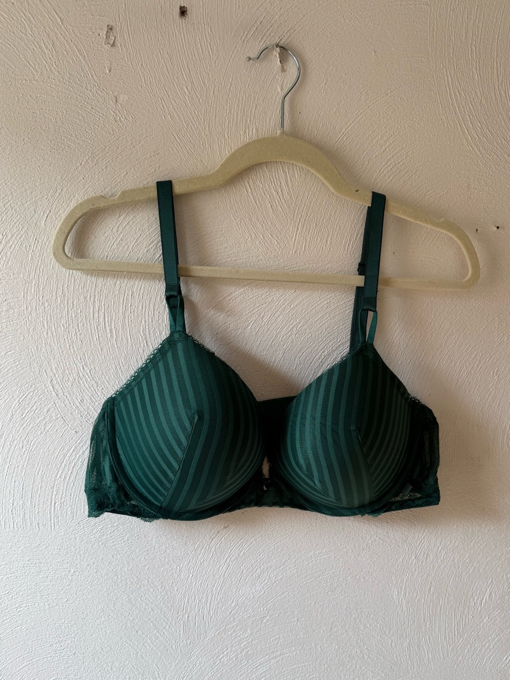 Victoria’s Secret Emerald Green Striped Lace Push Up Bra 40C Lingerie - Picture 2 of 6
